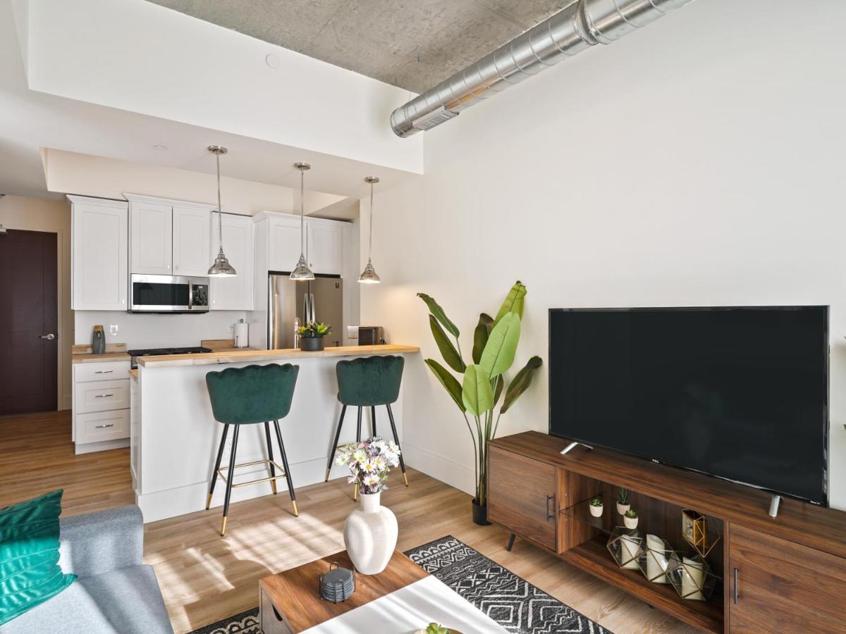 Clover Luxury High-Rise Downtown サウスベンド エクステリア 写真